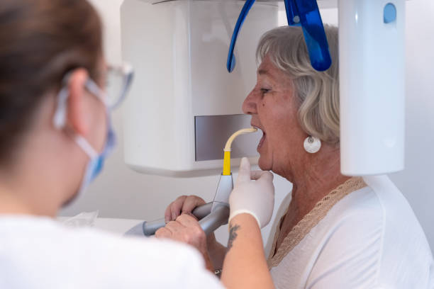 Best Orthodontic Emergency Dentist in Las Palmas Ii, TX