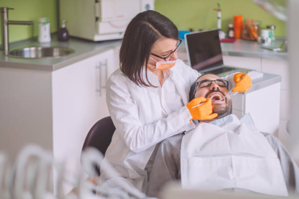 Best Emergency Dental Extractions in Las Palmas Ii, TX