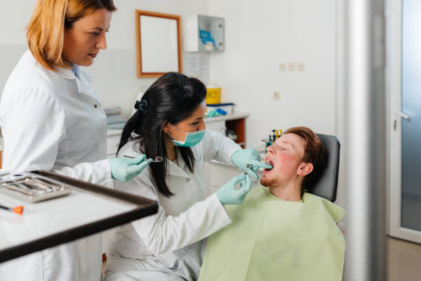 Best Emergency Cosmetic Dentistry in Las Palmas Ii, TX